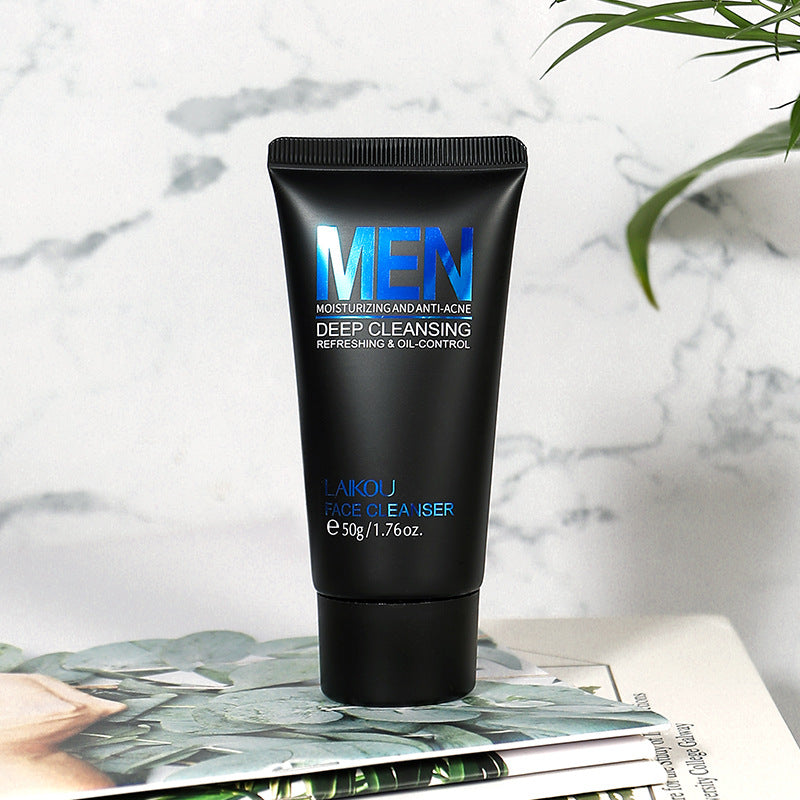 Detergente esfoliante viso da uomo 50g